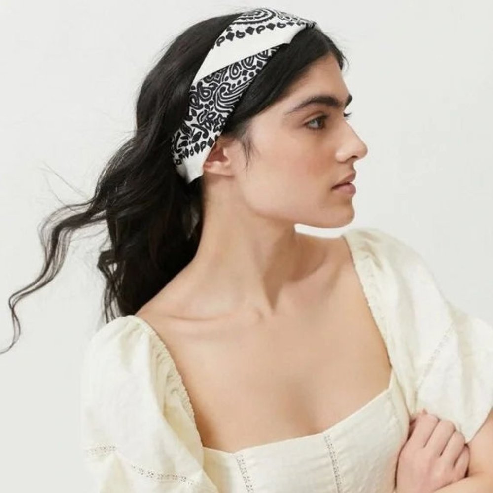 Urban Outfitters White Black Paisley Cotton Bandana